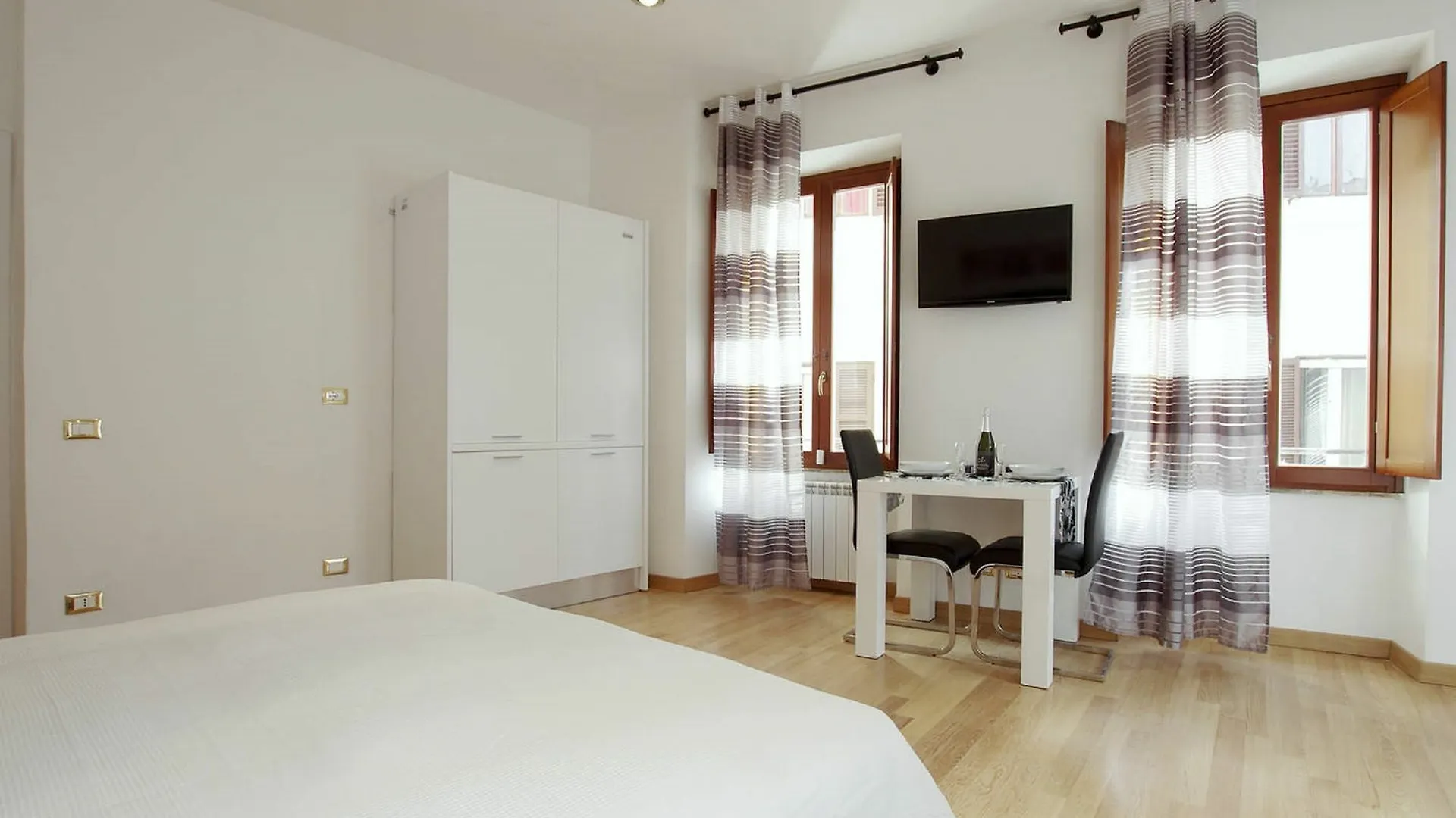 Central Rome Suites 0*,