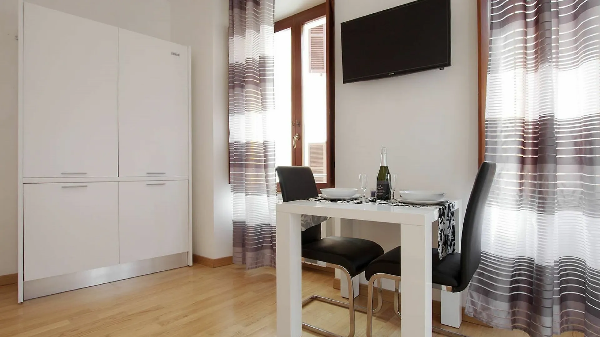 Central Rome Suites